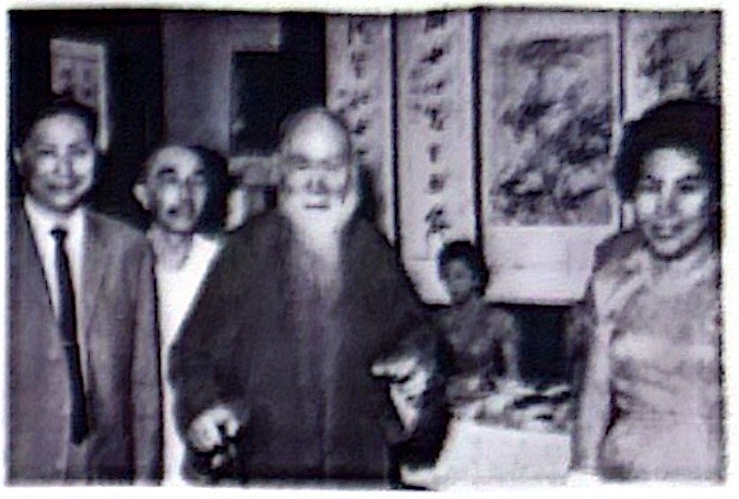 Calligrapher Yu Youren attending Chow and his wife's joint exhibition in Taipei in 1962