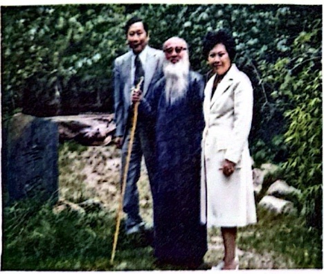 1971年周氏夫婦到訪張大千位於卡美爾新居「環蓽盦」
