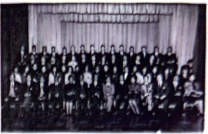Chow with the inaugural graduation class of Chinese painting, Department of Extramural Studies of The Chinese University of Hong Kong in 1966